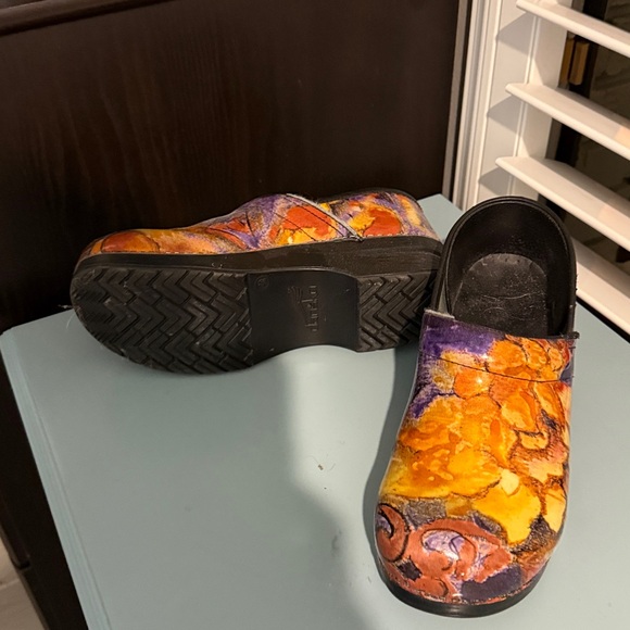 Colorful Floral Clogs - Picture 2 of 5